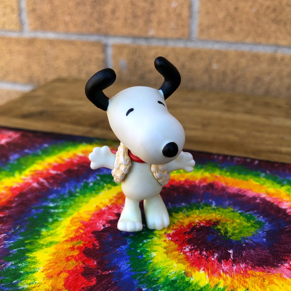 Tiny Snoopy toy PVC Peanuts figurine collectible